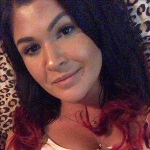 Meet your Posher, Adelle